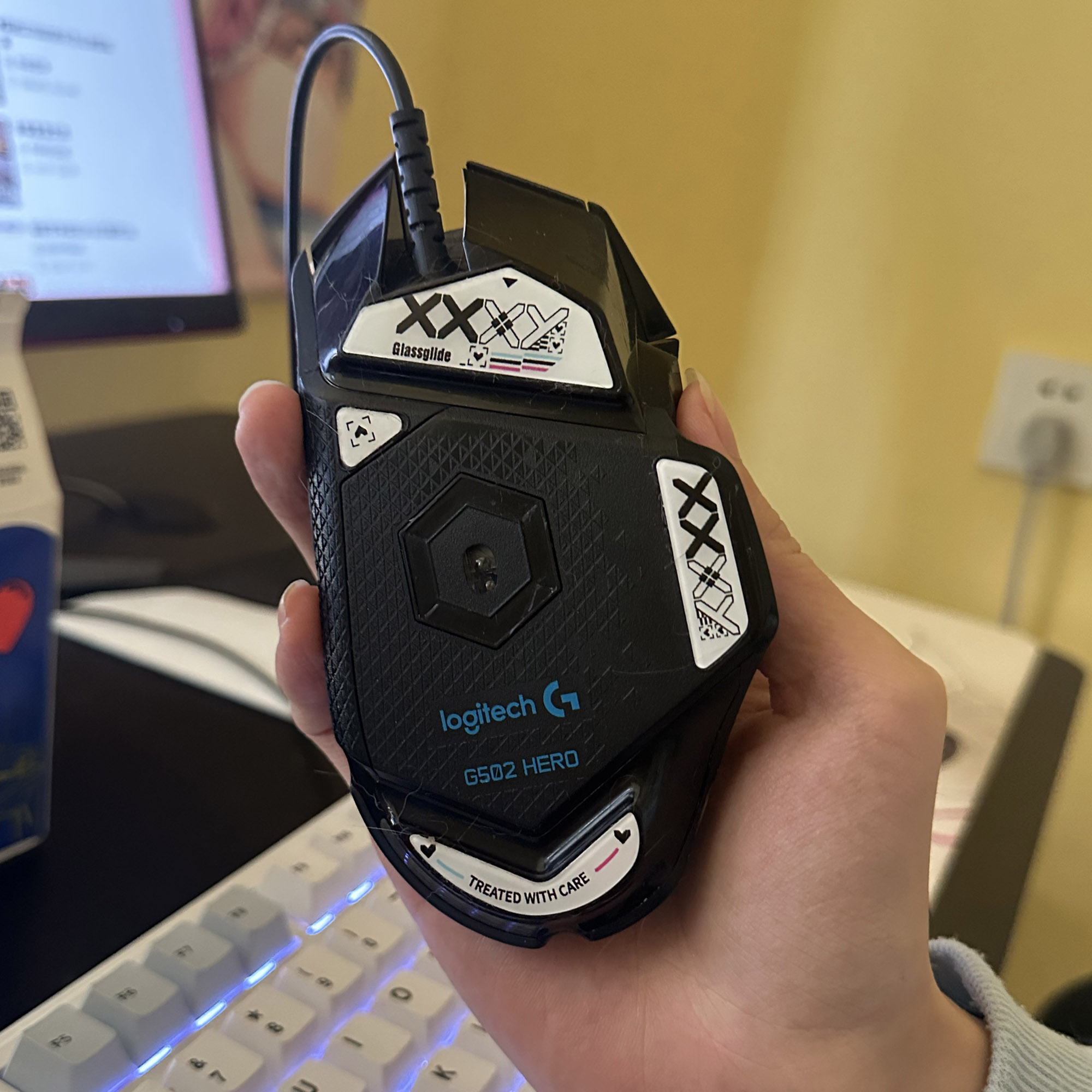 Tempered glass foot pads are s - огляд і ціна Logitech Mouse G502